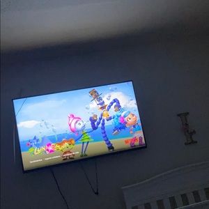 Meet your Posher, Claudia